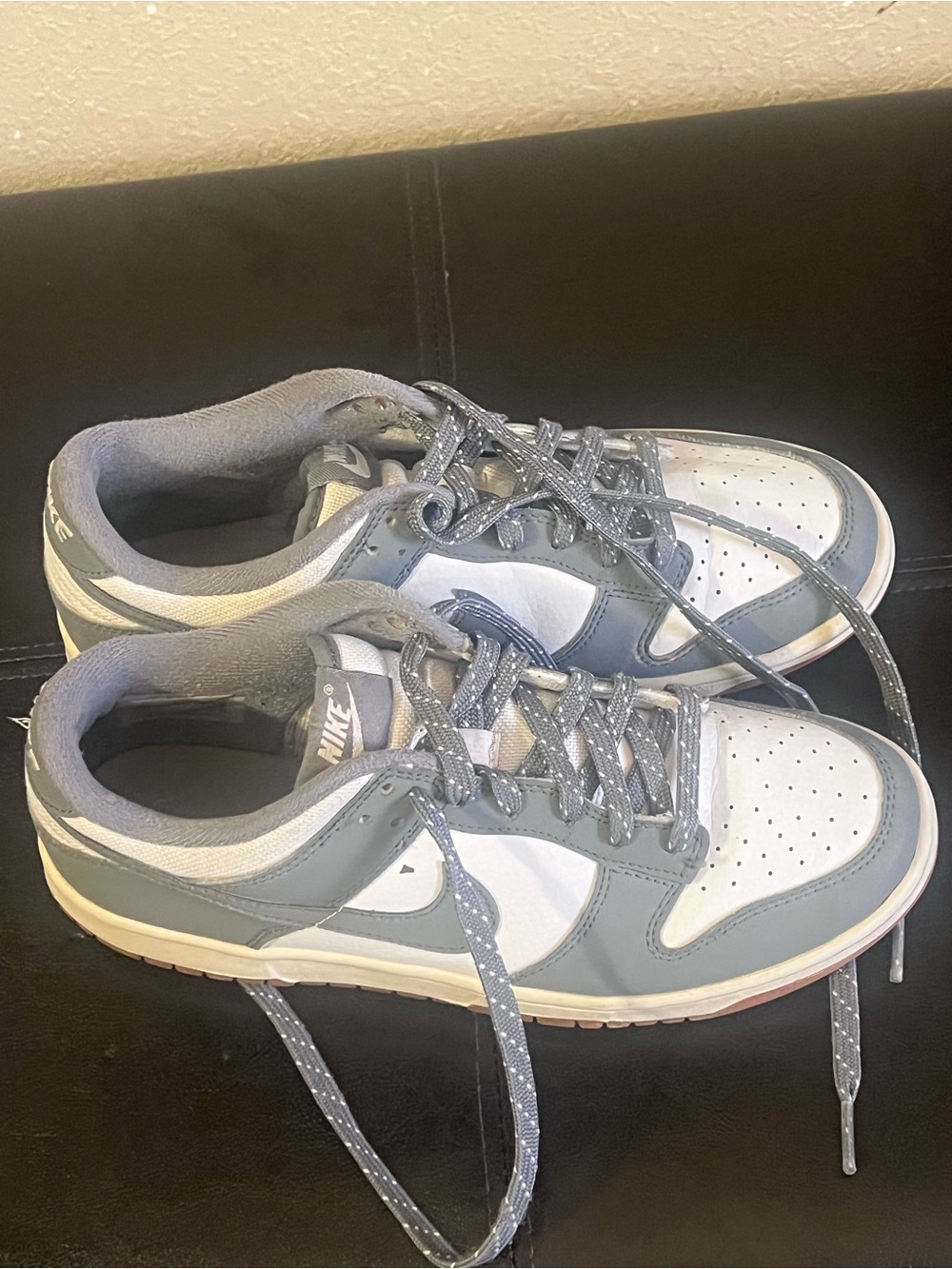 Nike Men’s Low-Top Sneakers in White and Light Gray